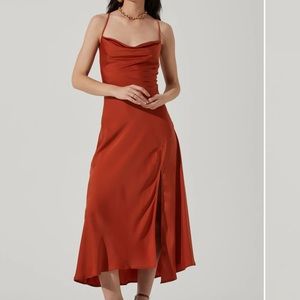ASTR Gaia MIDI Dress in Rust